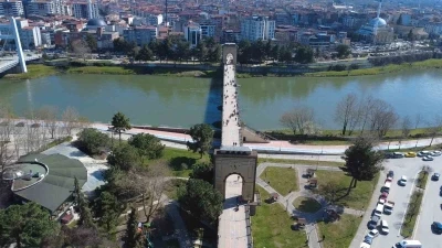 &Ccedil;arşamba&rsquo;da bahar: Vatandaşlar sokağa akın etti
