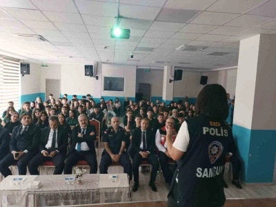 Çarşamba’da lise öğrencilerine bağımlılıkla mücadele semineri
