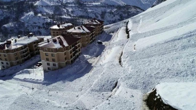 &Ccedil;atak&rsquo;ta iki ayrı &ccedil;ığ d&uuml;şt&uuml;
