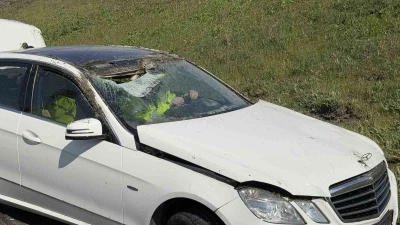 &Ccedil;atalca&rsquo;da otomobil takla attı: 2 kişi burnu bile kanamadan kurtuldu
