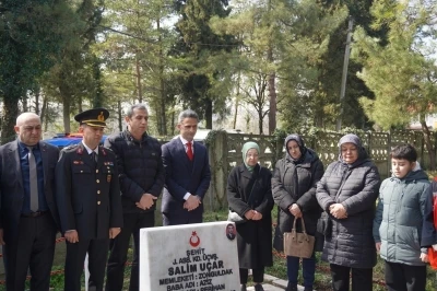 &Ccedil;aycuma&rsquo;da şehitlerin kabirleri başında dualar edildi
