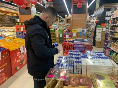 &Ccedil;ayırova&rsquo;da bayram &ouml;ncesi market ve tatlıcılara sıkı denetim
