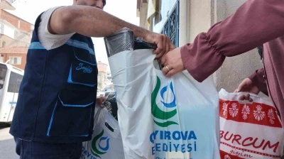 Çayırova’da ihtiyaç sahibi öğrencilere kırtasiye desteği
