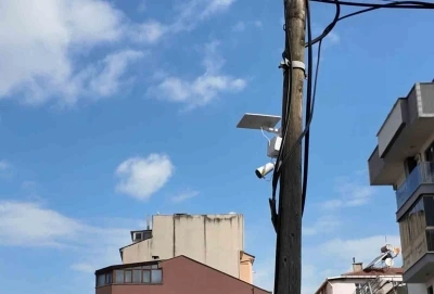 &Ccedil;ayırova&rsquo;da ka&ccedil;ak moloz ve atık d&ouml;k&uuml;m&uuml;ne karşı kameralı &ouml;nlem
