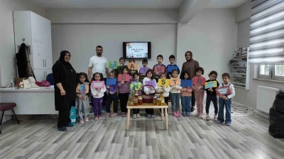 &Ccedil;ayırova&rsquo;da minik &ccedil;evrecilere "sıfır atık" eğitimi

