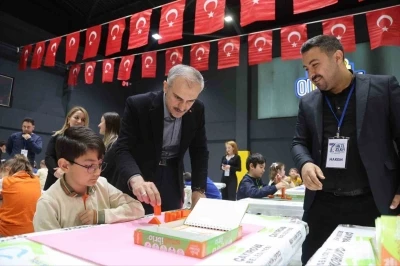&Ccedil;ayırova&rsquo;da &ouml;ğrenciler akıl ve zeka oyunlarında ter d&ouml;k&uuml;yor
