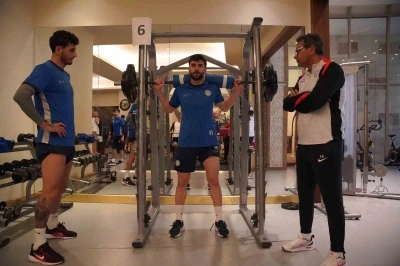 &Ccedil;aykur Rizespor&rsquo;un kamp mesaisi devam ediyor
