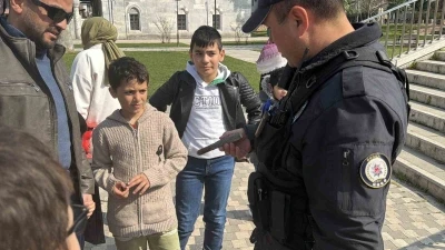 &Ccedil;ekilen İznik G&ouml;l&uuml; kıyısında oynayan &ccedil;ocuklar top mermisi buldu
