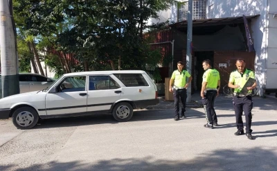 Çekme belgeli otomobil, başka bir araç plakasıyla yakalandı
