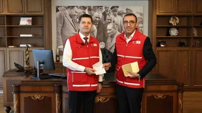 &Ccedil;ekmek&ouml;y Belediye Başkanı Orhan &Ccedil;erkez ve eşinden Gazze&rsquo;ye destek
