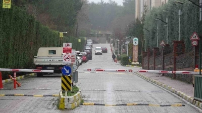 &Ccedil;ekmek&ouml;y&rsquo;de asans&ouml;r boşluğunda sıkışan kişi hayatını kaybetti
