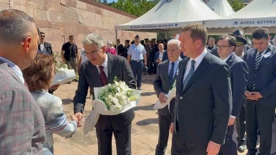 Celal Bayar kabri başında anıldı
