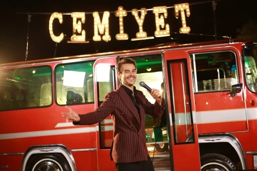 Cem Belevi&rsquo;nin &lsquo;M&uuml;ptela&rsquo;sı dinleyici ile buluştu
