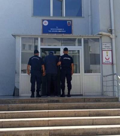 Cenazeye gelen firari FETÖ hükümlüsü yakalandı
