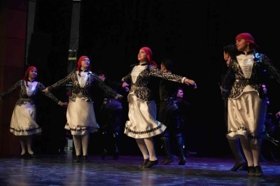 &Ccedil;erkeslerden "K&uuml;lt&uuml;r Neferleri Onur Gecesi"
