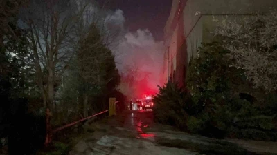 &Ccedil;erkezk&ouml;y&rsquo;de fabrikada korkutan yangın kontrol altına alındı
