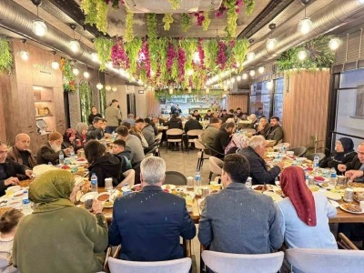 &Ccedil;ermik Kaymakamı Karataş, ilk iftar sofrasında şehit aileleri ile buluştu