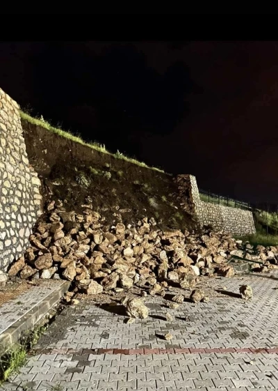 &Ccedil;ermik&rsquo;te istinat duvarı &ccedil;&ouml;kt&uuml;
