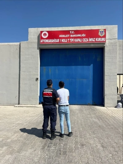 Çeşitli suçlardan aranan 34 kişiyi jandarma yakaladı
