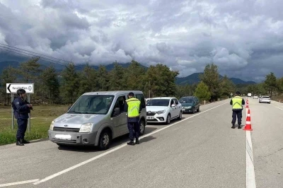 &Ccedil;eşitli su&ccedil;lardan aranan 38 şahıs tutuklandı
