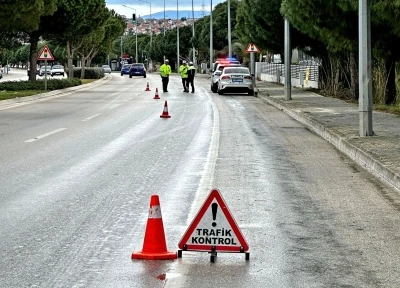 &Ccedil;eşme&rsquo;de bayramda trafik denetimleri sıklaştırıldı
