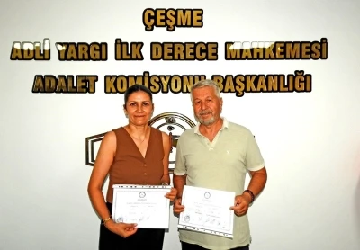 &Ccedil;eşme&rsquo;de yeni se&ccedil;ilen muhtarlar mazbatalarını aldı
