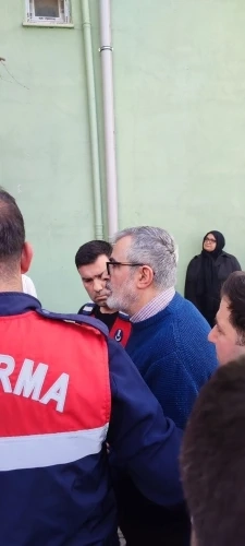 Cezaevinden &Ccedil;ıkıp Geldi: Fadıl Akg&uuml;nd&uuml;z Annesine Son G&ouml;revini Yaptı