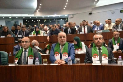 Cezayir&rsquo;de Fransız s&ouml;m&uuml;rgeciliğini su&ccedil; ilan eden yasa tasarısı oybirliği ile kabul edildi
