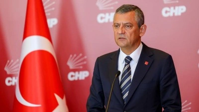 CHP’de yolsuzluğa isyan çığ gibi büyüyor: Özel’e ‘derhal askıya alın’ çağrısı