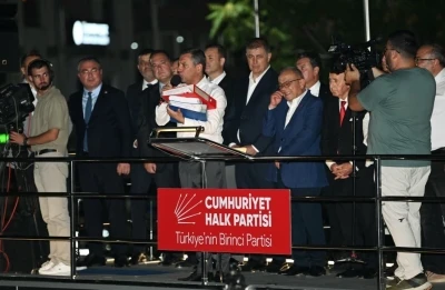 CHP Genel Başkanı Özel, Aydın’da miting düzenledi
