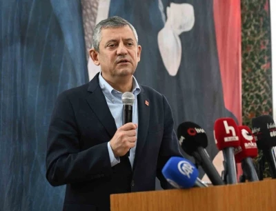 CHP Genel Başkanı &Ouml;zel depremin 3. yıl d&ouml;n&uuml;m&uuml;nde Gaziantep&rsquo;i ziyaret etti
