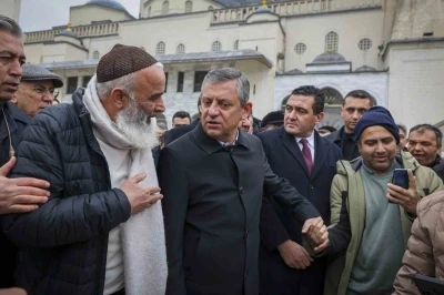 CHP Genel Başkanı &Ouml;zel: "&Uuml;lkenin ana g&uuml;ndemi emeklinin sesinin duyurulmasıdır"
