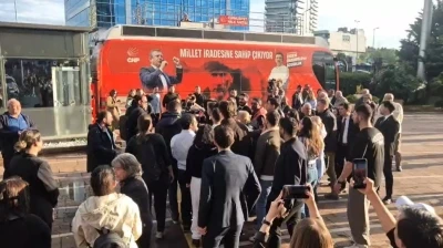 CHP Genel Merkezi &ouml;n&uuml;nde basın mensuplarına saldırı
