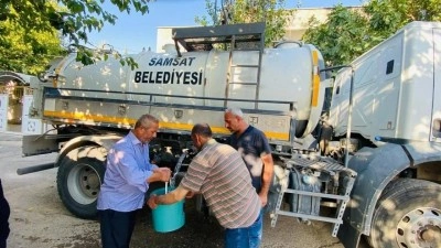 CHP'li belediye vatandaşı geçmişe götürdü: Bidonla su taşıma dönemi başladı