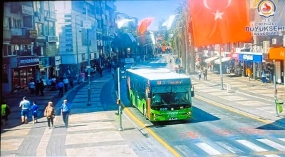 CHP’li Denizli Büyükşehirde skandal; 30 Ağustos unutuldu, otobüslere bayrak asılmadı
