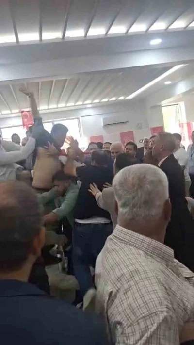 CHP Samandağ ilçe kongresinde kavga çıktı
