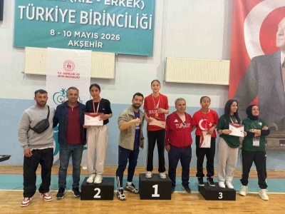 &Ccedil;ifte şampiyon Sudenaz&rsquo;dan Manisa&rsquo;ya gurur
