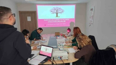 &Ccedil;iftler saygılı bir evliliğe, aileler &ccedil;ocuklarını g&ouml;rmeye ve duymaya hazırlanıyor
