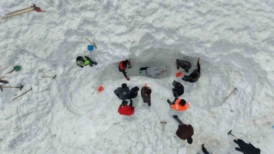 &Ccedil;ığ felaketinde kaybolan &ccedil;oban i&ccedil;in arama &ccedil;alışmaları yeniden başladı: 3 g&uuml;nde bir ize ulaşılamadı
