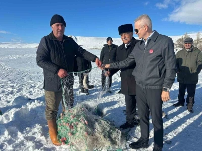 &Ccedil;ıldır&rsquo;da ağ &ccedil;ekme etkinliği
