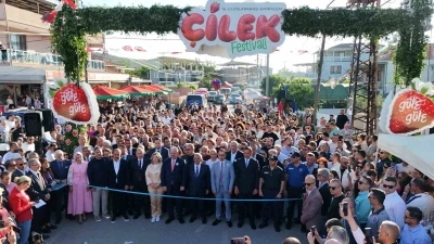 &Ccedil;ilek tadında festival, milyonu aşkın misafir ağırladı
