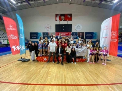 Cimnastik m&uuml;sabakaları tamamlandı
