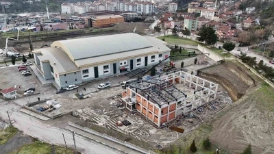 Cimnastik salonu inşaatı t&uuml;m hızıyla s&uuml;r&uuml;yor
