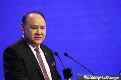 &Ccedil;in, Filipinler Savunma Bakanı Teodoro ve ailesinin &uuml;lkeye girişini yasakladı
