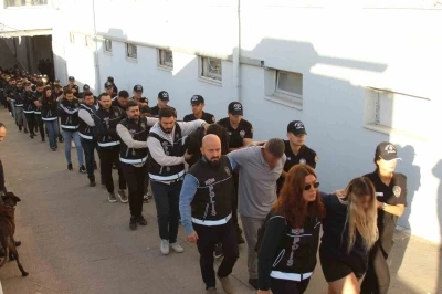 Cinayetlere karışan &quot;Bayğaralar&quot; çetesinde 96 şüpheli tutuklandı

