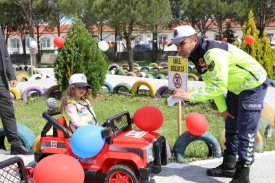 &Ccedil;ine&rsquo;de miniklere trafik bilinci aşılandı

