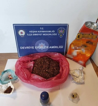 Cips paketine gizlenmiş uyuşturucuyla yakalandı
