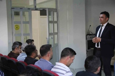Cizre&rsquo;de ehliyet sınav sorumlularına kritik eğitim

