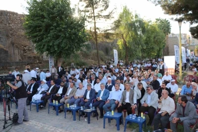 Cizre’de &quot;Aşk ve İrfan Göklerinin Yıldızı: Melaye Ciziri&quot; paneli düzenlendi
