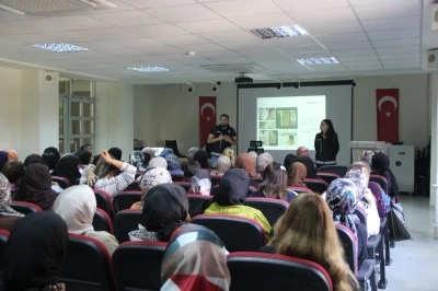 Cizre’de &quot;En İyi Narkotik Polisi Anne&quot; semineri
